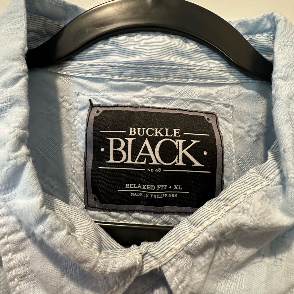 MEN’S BUCKLE BLACK LONG SLEEVE SHIRT - Picture 2 of 5
